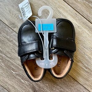 Children’s Place Dress Shoes Size 5 Baby